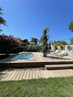 villa à la vente -   84800  L ISLE SUR LA SORGUE, surface 180 m2 vente villa - UBI432304469